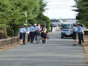 交通安全チラシ配布