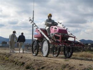 水田管理機で除草