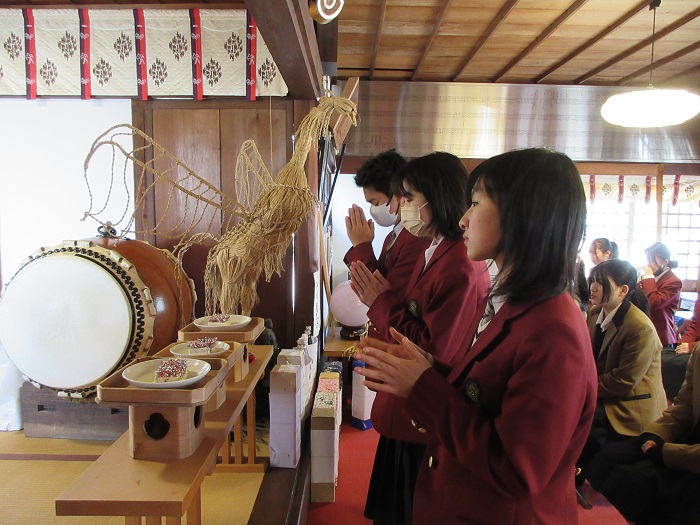 家庭クラブ教養部（被服デザイン科）「針供養」-3-をしました。