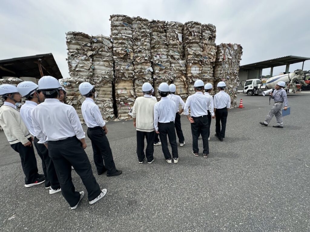 ３年エクスペリタイム　企業見学(岡山製紙、岩水開発)