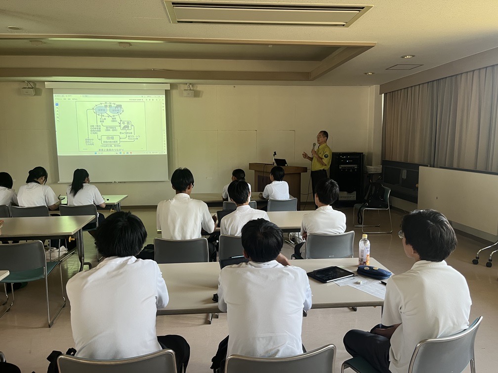 農業科×芳泉高校 ～協働学習：環境省 中国四国地方環境事務所　生物多様性保全企画官　秀田 智彦 氏の授業を学んでみた！～
