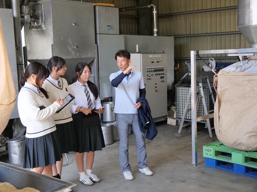 農業科果樹類型×国定農産 ～高機能バイオ炭によるＳＤＧｓなモモ栽培～