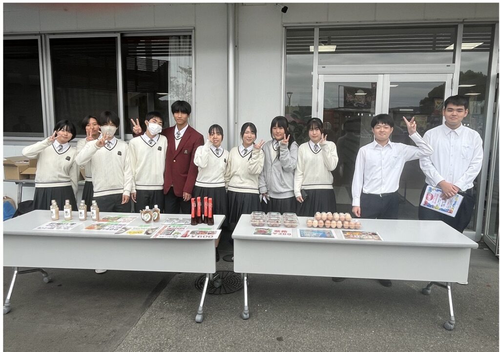 農業科×倉敷高校商業科 ～ＦＯＯＤ ＴＲＵＣＫ祭りで農産物販売～