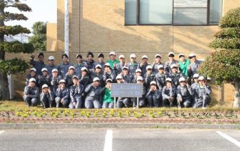 【造園デザイン科1年】 校外実習でビオラの植栽実習！