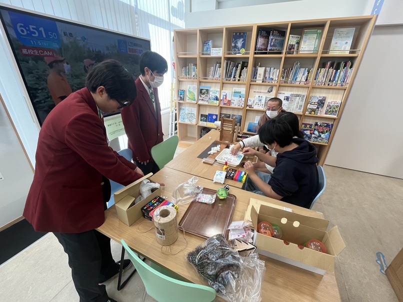 農業クラブ×被服デザイン科×環境学習プラザアスエコ ～綿花プロジェクト発表・体験～