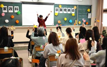 家政科３年生「卒業発表会」で学習の成果を発表！