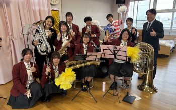 特別養護老人ホームあさひ園のさくら祭で演奏しました！