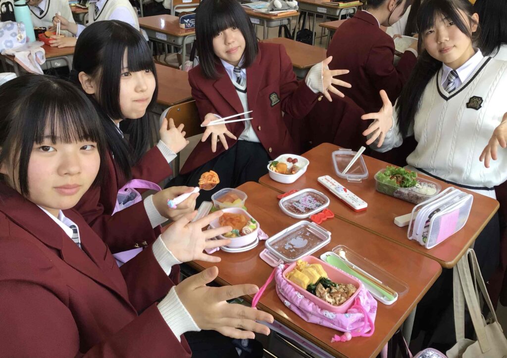 家政科＆ライフデザイン科　「お弁当の日」を実施しました！