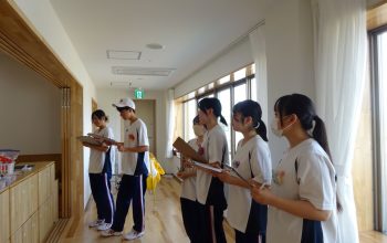 家政科・被服デザイン科３年生がこども園に見学実習に行きました！